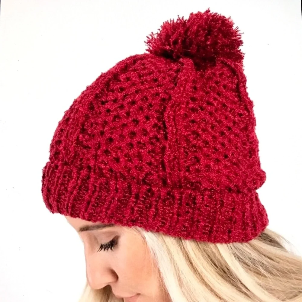 L.I.B. New York Cable Knit Pom Pom Beanie Hat Cozy Winter Hat NWT